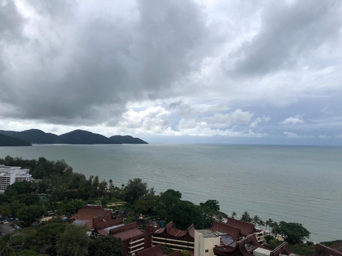 Beach Resort 7 Home Stay Sri Sayang Apartment Batu Ferringhi 3Bedroom Экстерьер фото