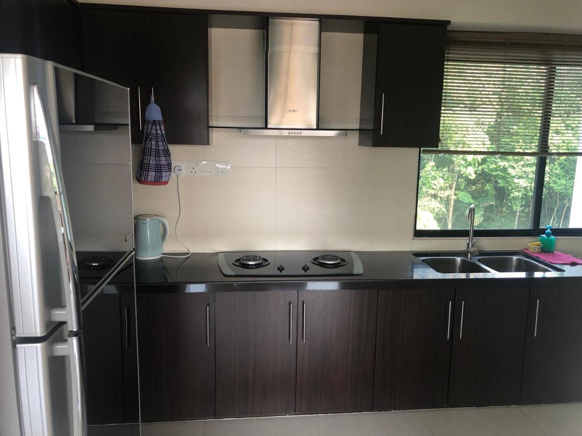 Beach Resort 7 Home Stay Sri Sayang Apartment Batu Ferringhi 3Bedroom Экстерьер фото