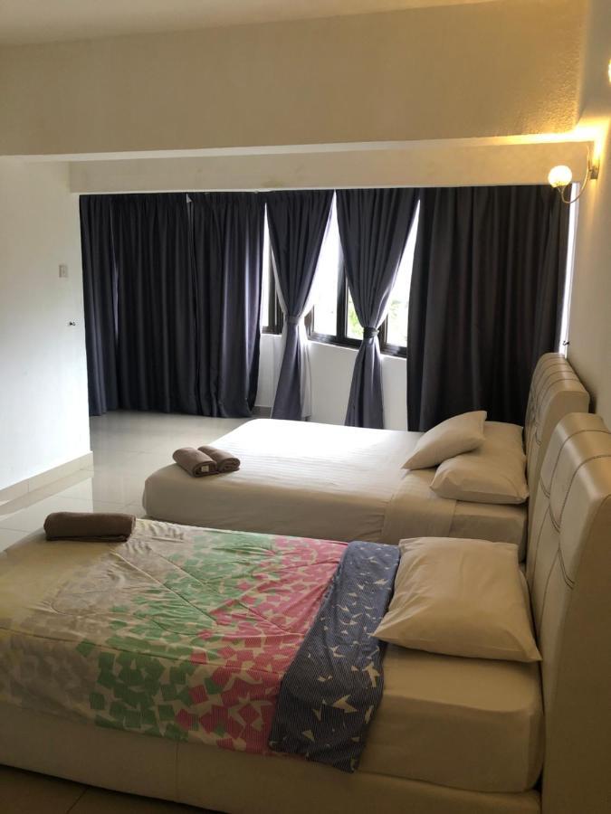 Beach Resort 7 Home Stay Sri Sayang Apartment Batu Ferringhi 3Bedroom Экстерьер фото