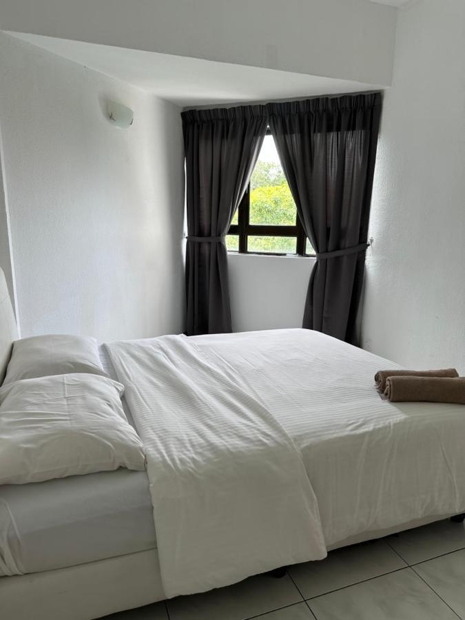 Beach Resort 7 Home Stay Sri Sayang Apartment Batu Ferringhi 3Bedroom Экстерьер фото