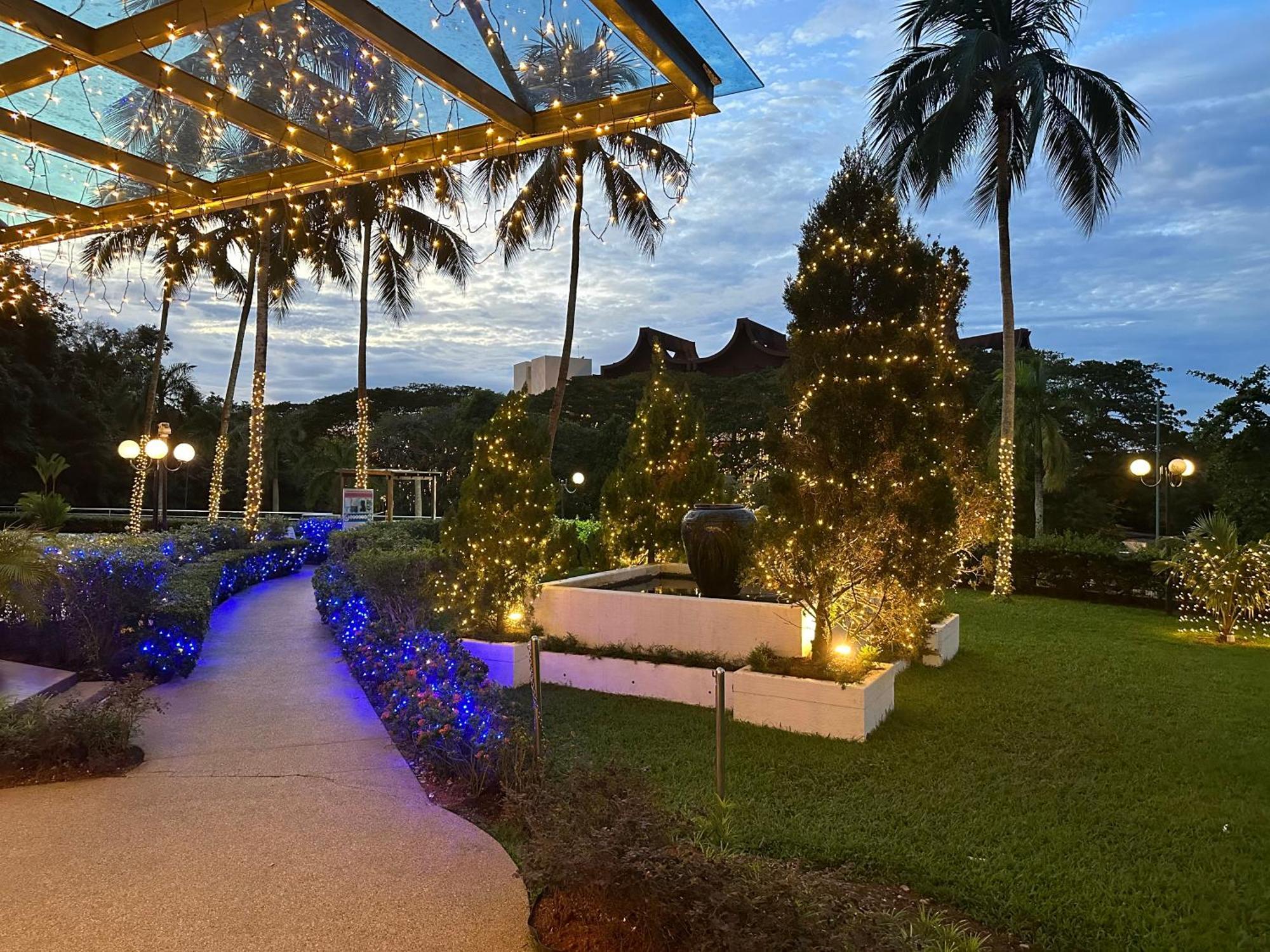 Beach Resort 7 Home Stay Sri Sayang Apartment Batu Ferringhi 3Bedroom Экстерьер фото